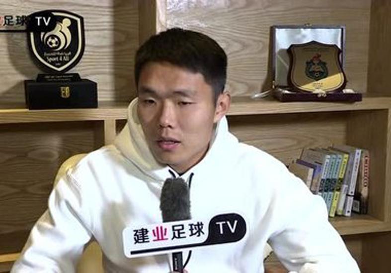 开云体育官方app下载-王上源离队 廖妈没戏 邵佳一或留位三大嫡系！朱鹏宇证明不是饼额