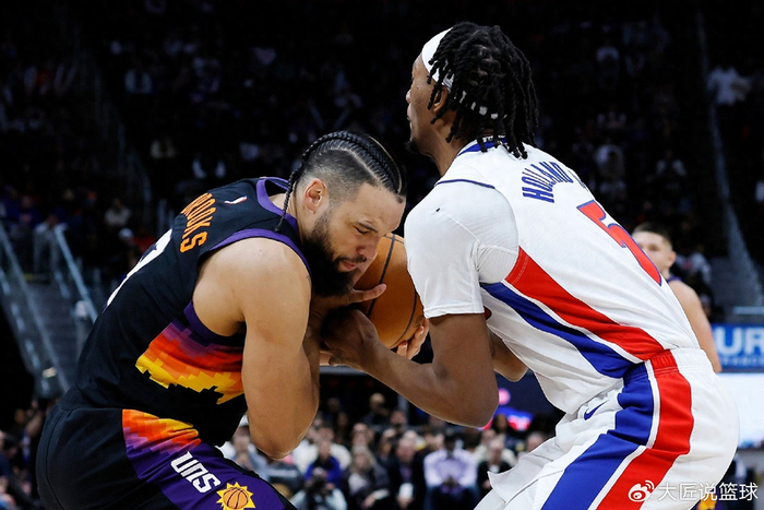 开云体育在线下载-堪称翻版火箭！残阵将东部第一逼入绝境 杜兰特1换8含金量还在提升|太阳|狄龙|凯文·杜兰特|活塞|体育赛事讨论_新浪新闻