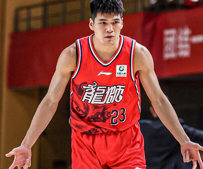 开云app下载入口官网-郭艾伦连14场伤停广州大胜北控 陈国豪因“回避条款”只打一节