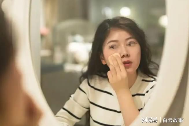 开云app下载入口官网-新娘临时要9万9下车费，新郎去取钱却没回来，新娘找到婆家后慌了