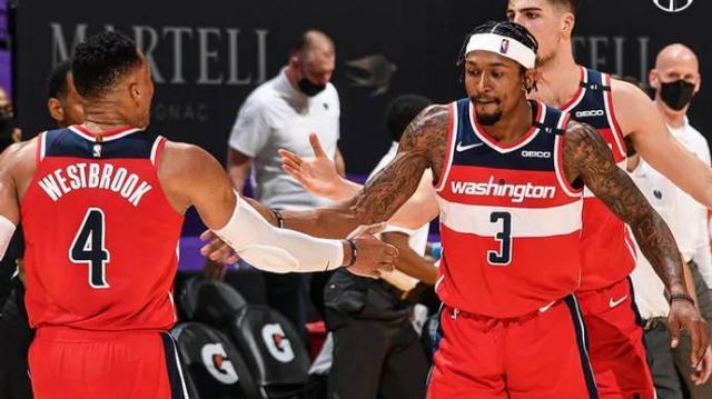 豪取五连胜逼近东部前八 奇才明星后场终于显威力